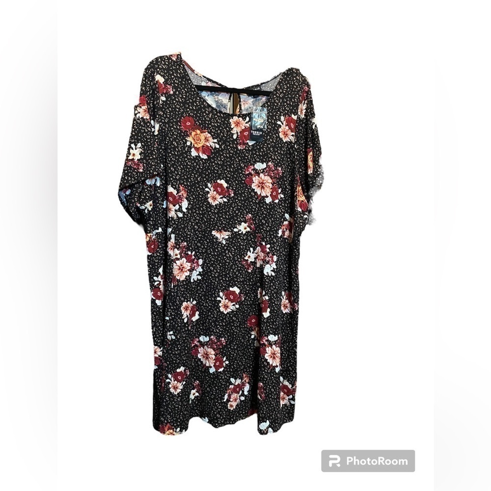 Torrid 4 Black leopard and floral shift dress